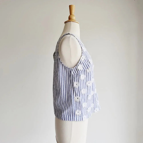 A NEW DAY | Blue and White Textured Sunburst Tank | S - Picture 3 of 5